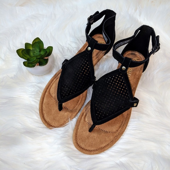 UGG Shoes - UGG | briona black sandals